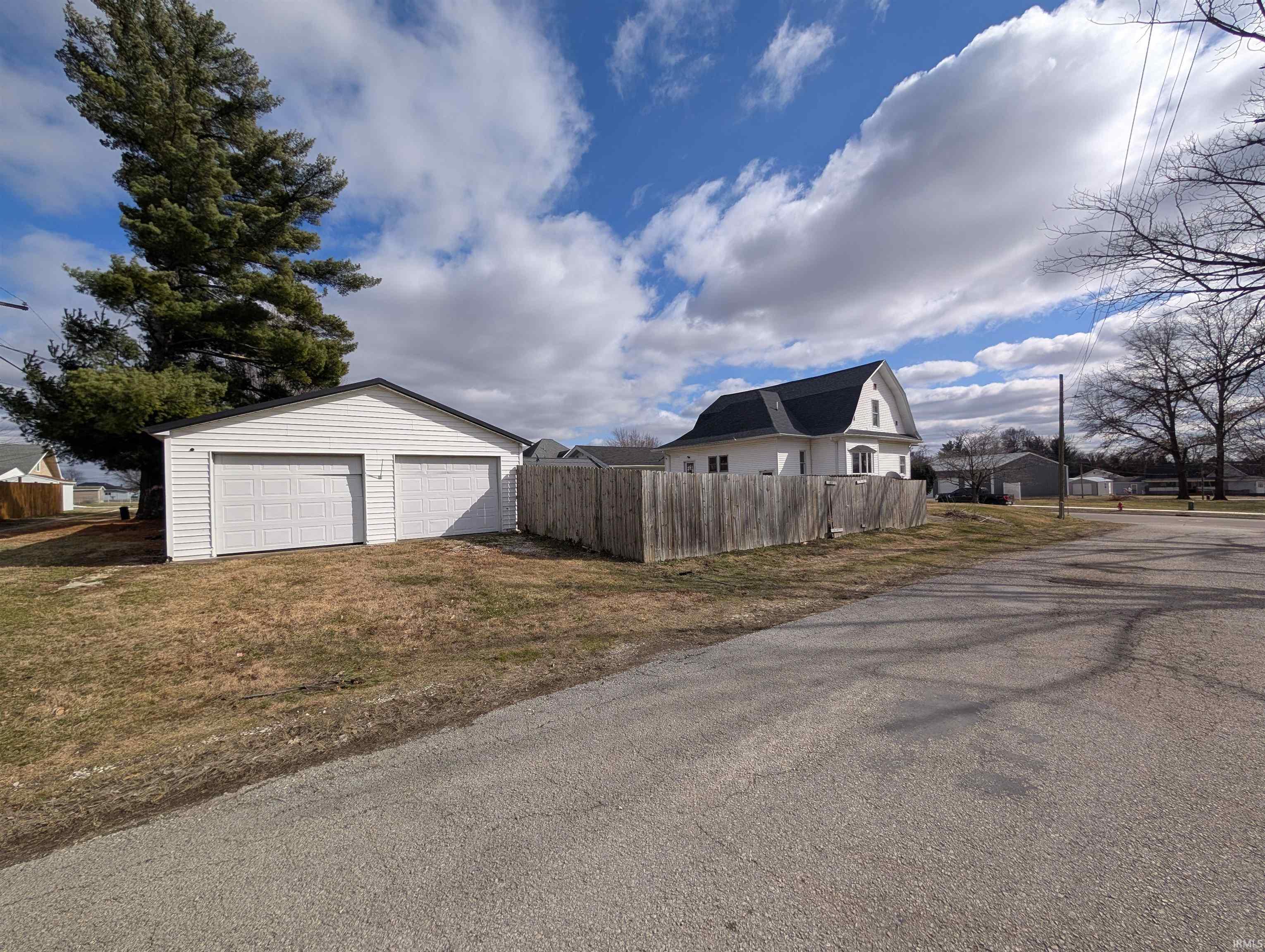 620 West 3rd Street Bicknell, IN 47512 - Photo 12 of 23