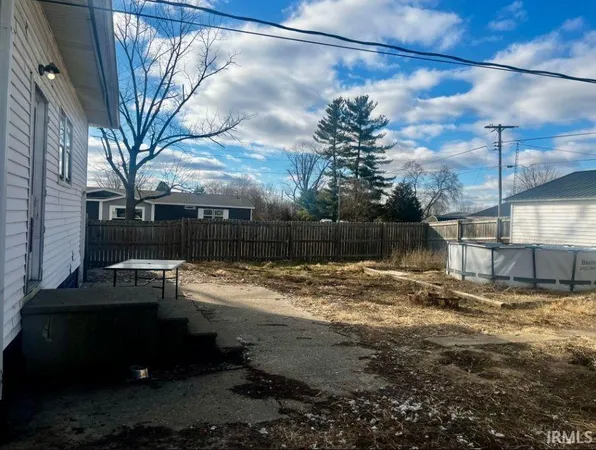 $125,900 | 620 West 3rd Street, Bicknell, IN 47512