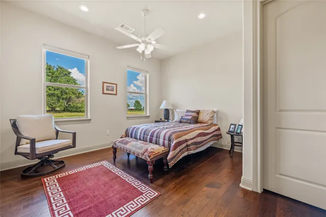 $929,000 | 120 Legacy Boulevard, Point Blank, TX 77364