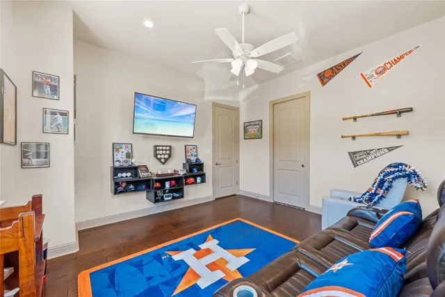 $929,000 | 120 Legacy Boulevard, Point Blank, TX 77364