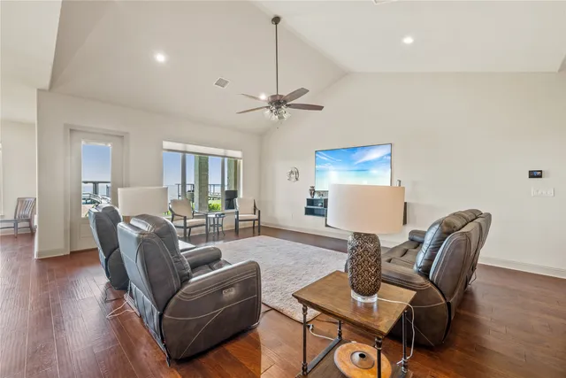 $929,000 | 120 Legacy Boulevard, Point Blank, TX 77364