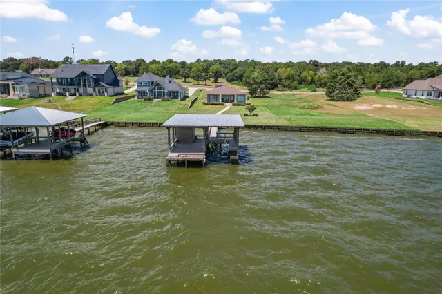 $929,000 | 120 Legacy Boulevard, Point Blank, TX 77364