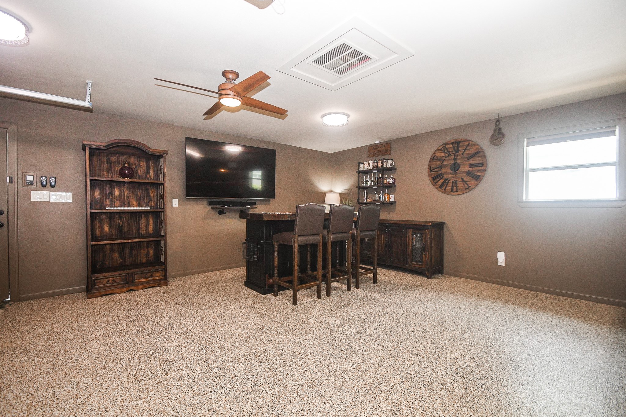 16902 Berry Road Pearland, TX 77584 - Photo 17 of 30 Man Cave! Garage has mini split AC