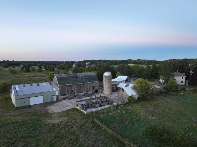 $759,800 | W397S11030 Chimney Rock, Eagle, WI 53119