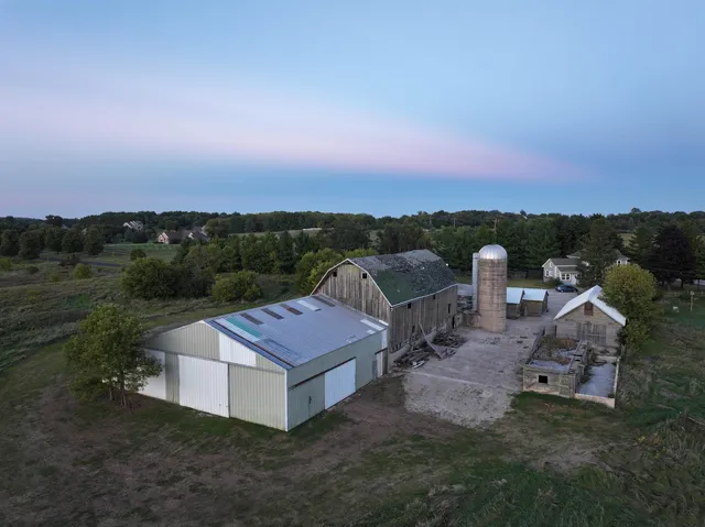 $759,800 | W397S11030 Chimney Rock, Eagle, WI 53119