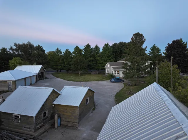 $759,800 | W397S11030 Chimney Rock, Eagle, WI 53119