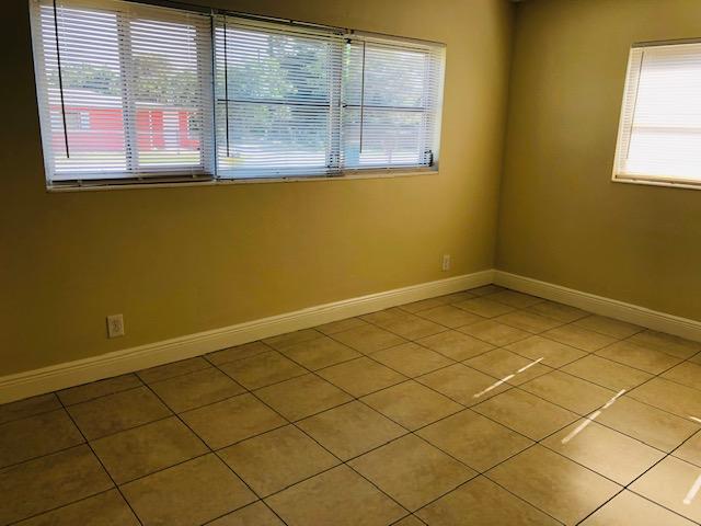 401 Southwest 4th Street Boynton Beach, FL 33435 - Photo 8 of 13 IMG_6372