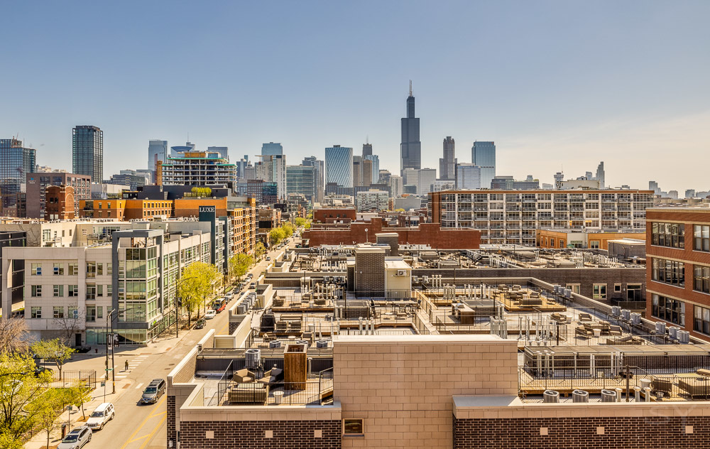 1301 West Madison Street, Unit 607 Chicago, IL 60607 - Photo 34 of 39 a city view with lot of high rise buildings