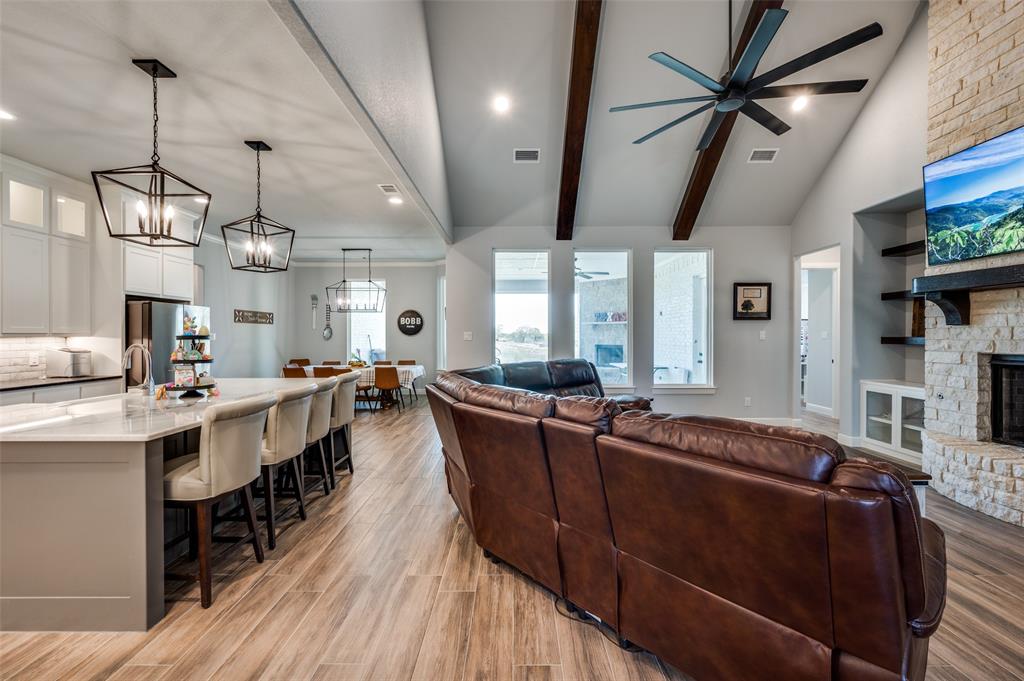 131 San Miguel Drive Decatur, TX 76234 - Photo 6 of 40 a kitchen with lots of counter top space
