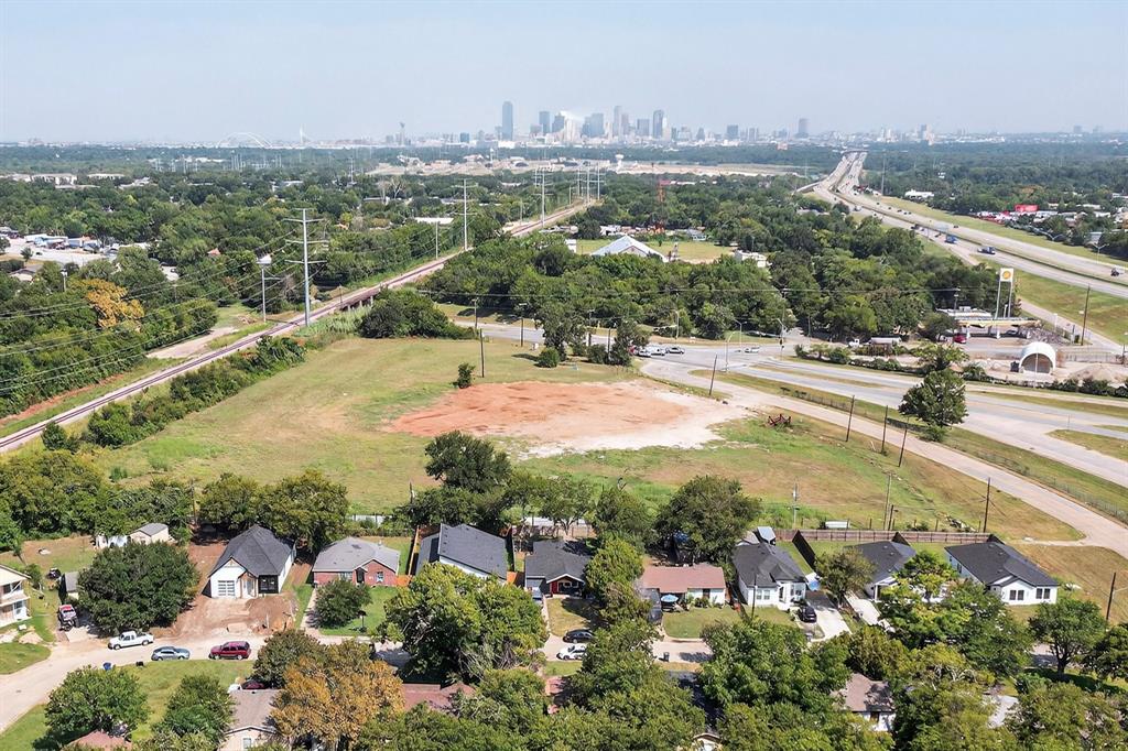 3901 Le May Avenue Dallas, TX 75216 - Photo 13 of 14 an aerial view of residential houses with outdoor space