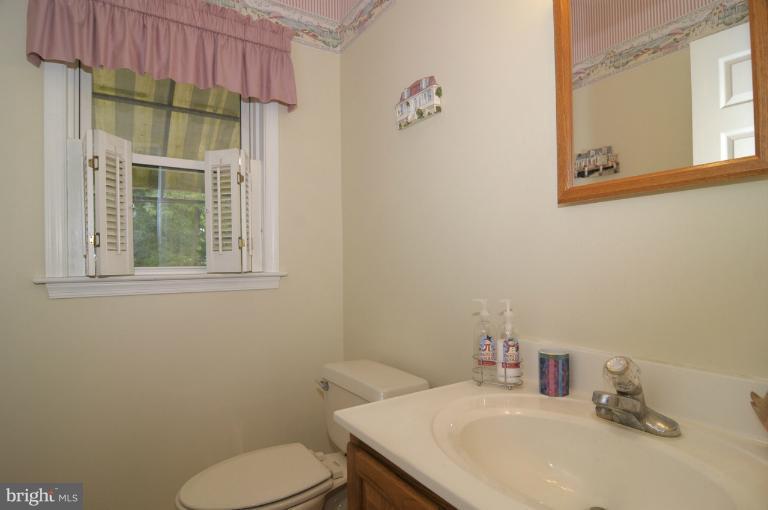 8041 Murphy Road Fulton, MD 20759 - Photo 8 of 24 Bath