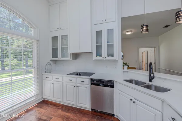 $415,000 | 120 Midway Estates Drive, Terry, MS 39170