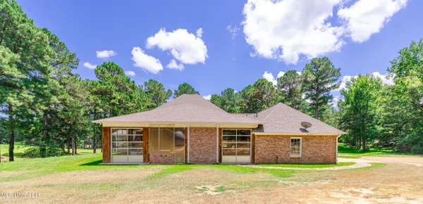 $415,000 | 120 Midway Estates Drive, Terry, MS 39170
