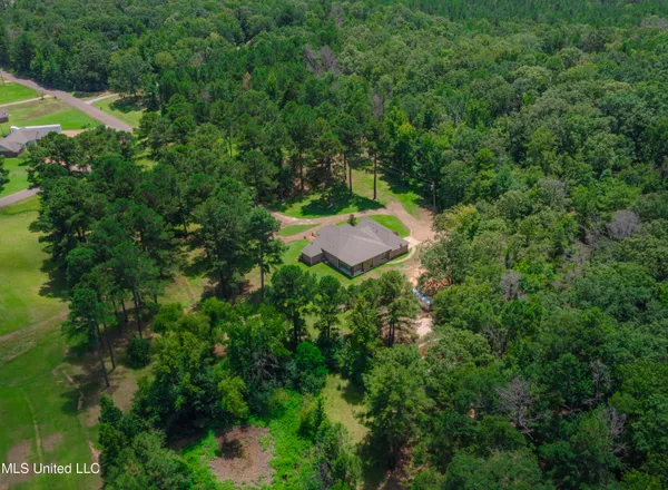 $415,000 | 120 Midway Estates Drive, Terry, MS 39170