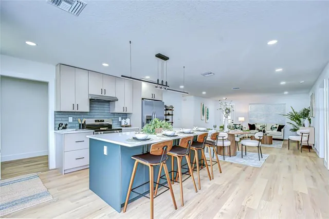 $545,000 | 909 Lake Charles Circle, Lutz, FL 33548