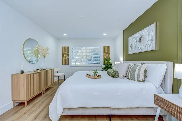 $545,000 | 909 Lake Charles Circle, Lutz, FL 33548