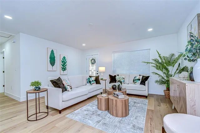 $545,000 | 909 Lake Charles Circle, Lutz, FL 33548