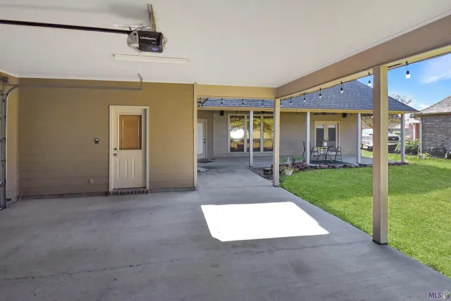 $349,000 | 37510 Dutchtown Crossing Avenue, Gonzales, LA 70737