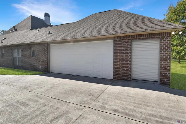 $349,000 | 37510 Dutchtown Crossing Avenue, Gonzales, LA 70737