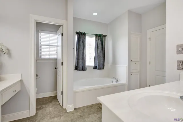 $349,000 | 37510 Dutchtown Crossing Avenue, Gonzales, LA 70737