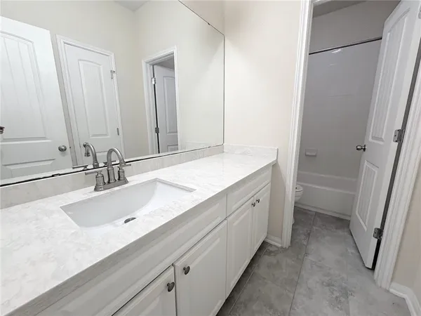 $1,800 | 313 South 6th Street, Kenedy, TX 78119