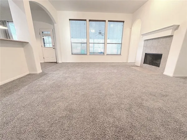 $1,800 | 313 South 6th Street, Kenedy, TX 78119