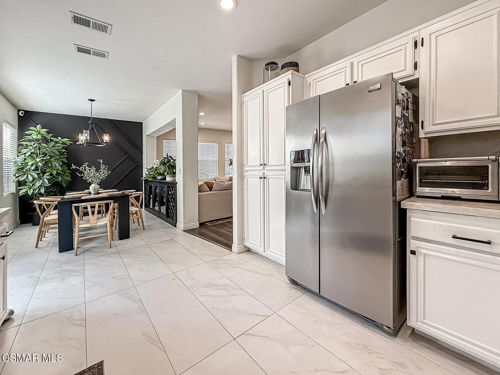 619 Hooper Avenue Simi Valley, CA 93065 - Photo 12 of 56
