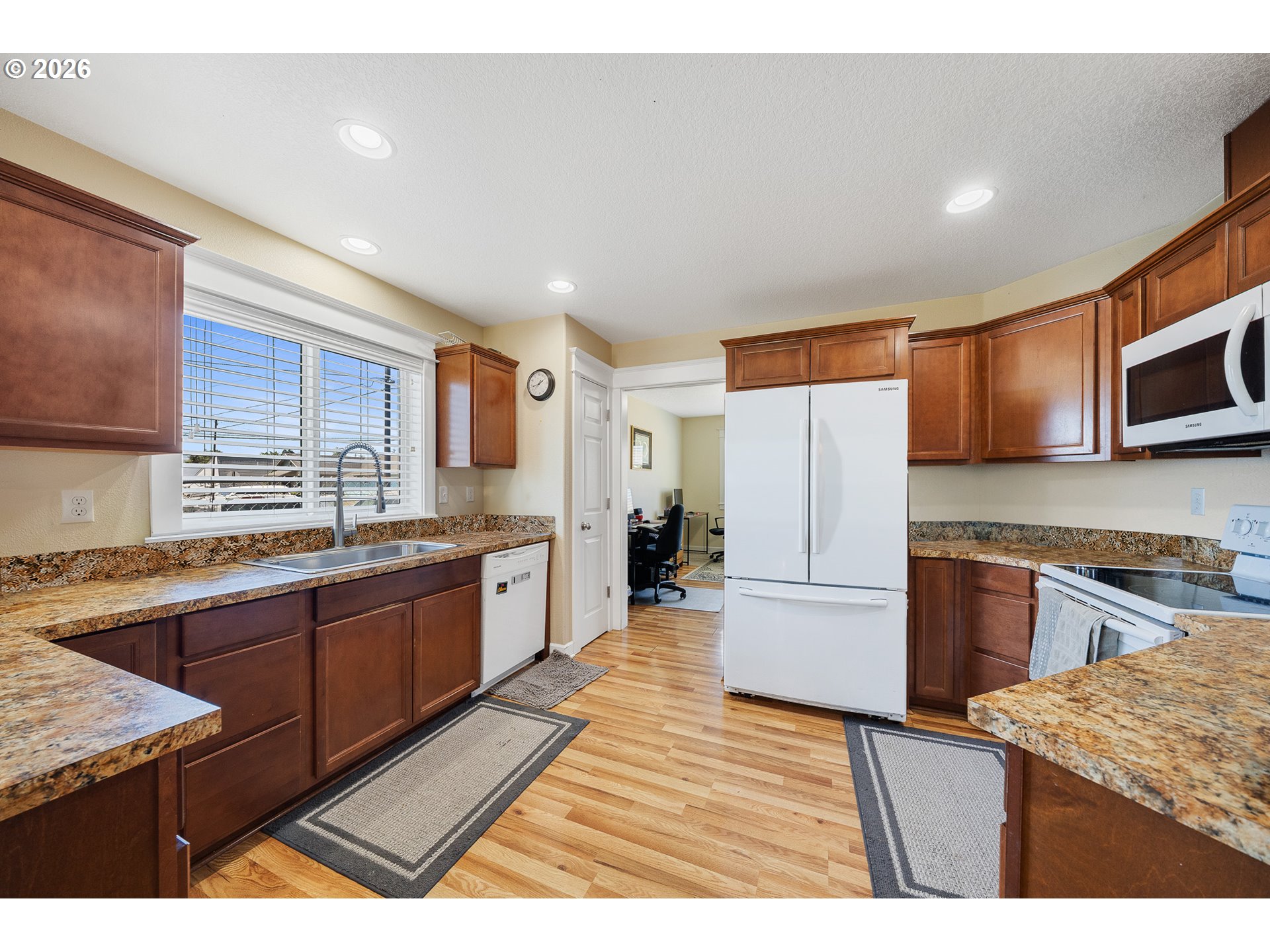 2207 8th Street Tillamook, OR 97141 - Photo 8 of 24