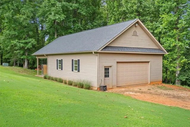 $900,000 | 185 Meadow Brook Lane, Pickens, SC 29671