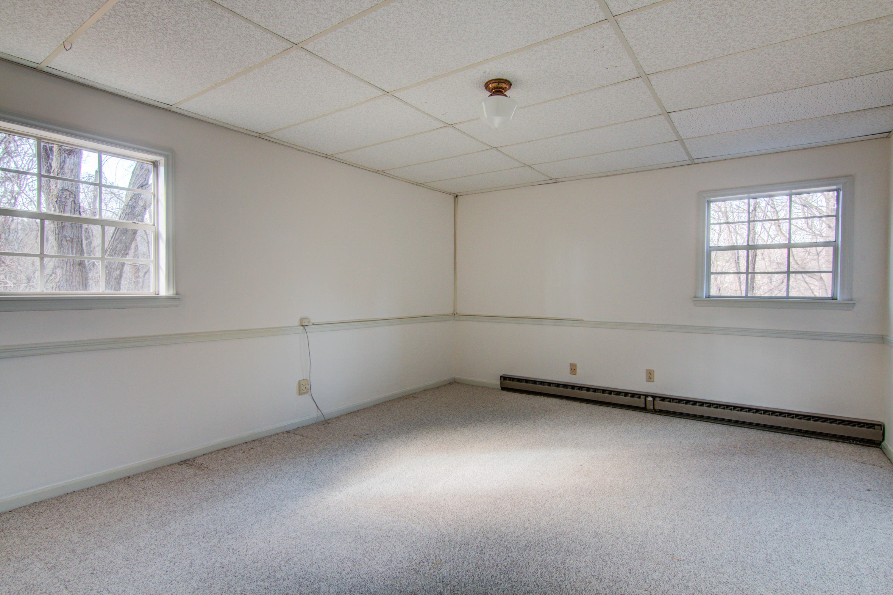 4606 Rosecrest Road Roanoke, VA 24018 - Photo 26 of 28 an empty room with windows