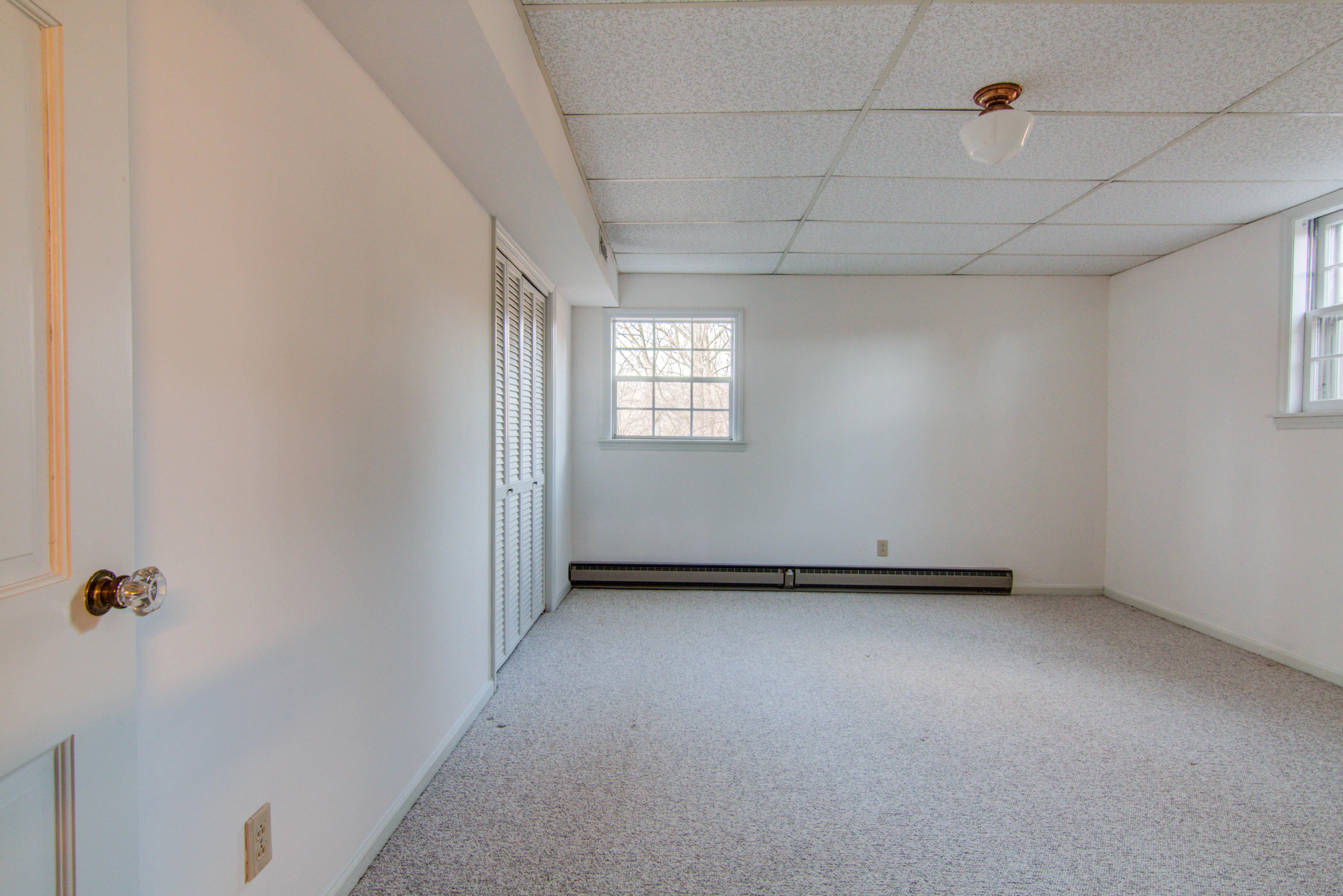 4606 Rosecrest Road Roanoke, VA 24018 - Photo 27 of 28 an empty room with windows