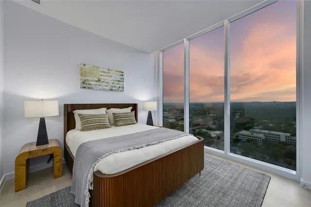 $2,100,000 | 313 West 17th Street, Unit 2204, Austin, TX 78701
