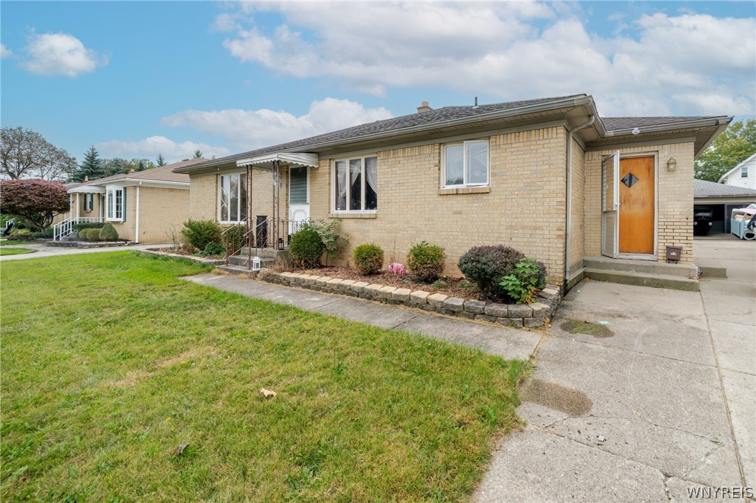 9 Binner Road Cheektowaga, NY 14225 - Photo 2 of 30 Gallery Image 2