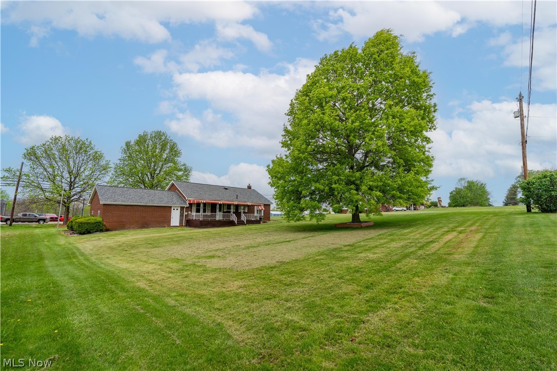 818 Canton Road Northwest Carrollton, OH 44615 - Photo 2 of 38