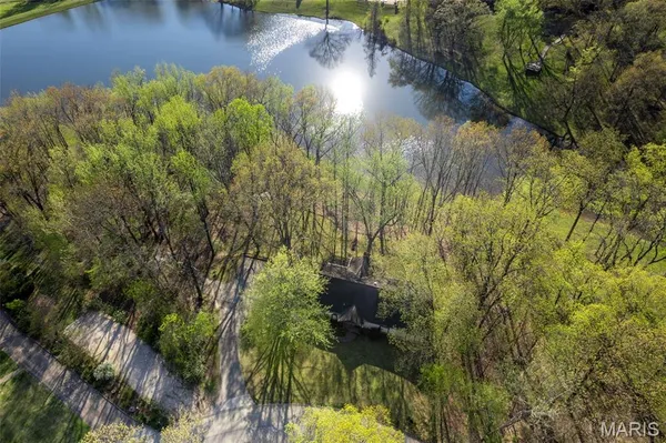 $300,000 | 3231 Lakewood Drive, Cape Girardeau, MO 63701