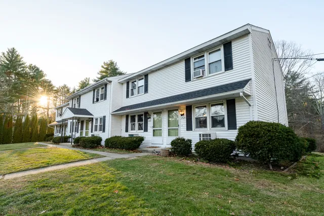 $1,500 | 252 Harrisville Road, Unit E, Woodstock, CT 06281