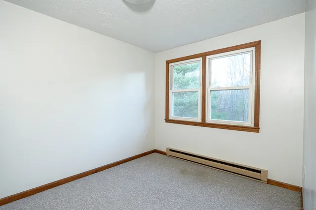 $1,500 | 252 Harrisville Road, Unit E, Woodstock, CT 06281