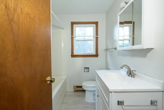 $1,500 | 252 Harrisville Road, Unit E, Woodstock, CT 06281