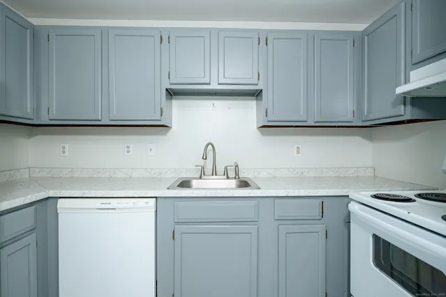 $1,500 | 252 Harrisville Road, Unit E, Woodstock, CT 06281