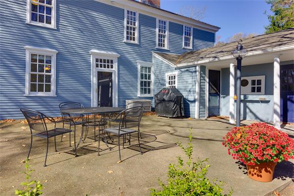 267 Neck Road Lancaster, MA 01523 - Photo 3 of 28