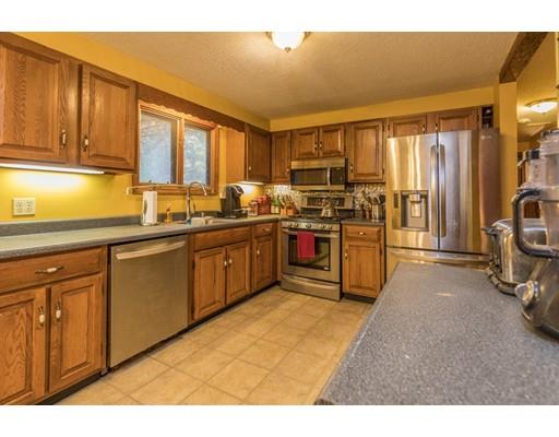 217 Reservoir Road Lunenburg, MA 01462 - Photo 2 of 10