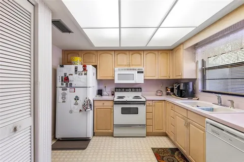 $180,000 | 665 Broadmoor Circle, Winter Haven, FL 33884