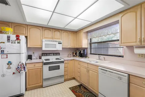$180,000 | 665 Broadmoor Circle, Winter Haven, FL 33884