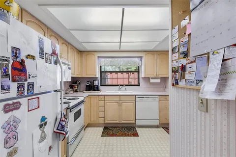 $180,000 | 665 Broadmoor Circle, Winter Haven, FL 33884