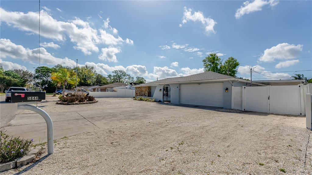 5844 Riddle Road Holiday, FL 34690 - Photo 3 of 24