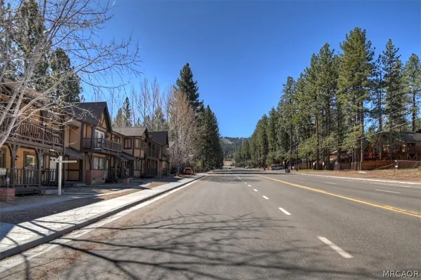 $479,000 | 569 Summit Boulevard, Unit 6, Big Bear Lake, CA 92315
