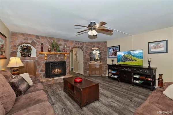 $479,000 | 569 Summit Boulevard, Unit 6, Big Bear Lake, CA 92315