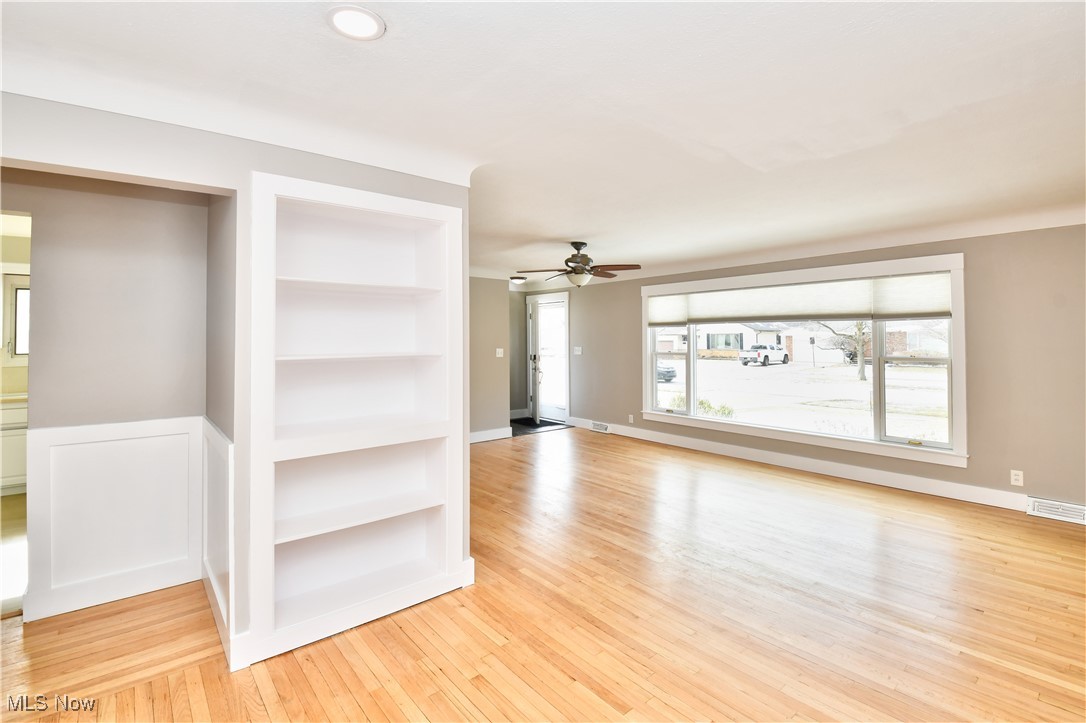 6372 Ashdale Road Cleveland, OH 44124 - Photo 6 of 23 Gallery Image 6