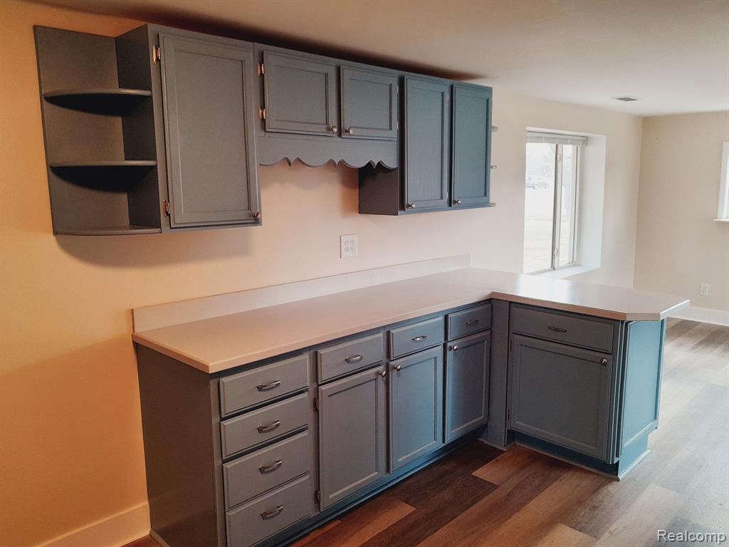 4098 East Carpenter Road Flint, MI 48506 - Photo 9 of 33