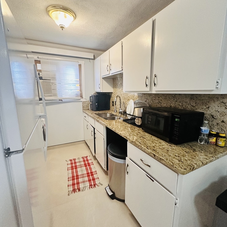 520 High Street, Unit 7 Clinton, MA 01510 - Photo 14 of 42